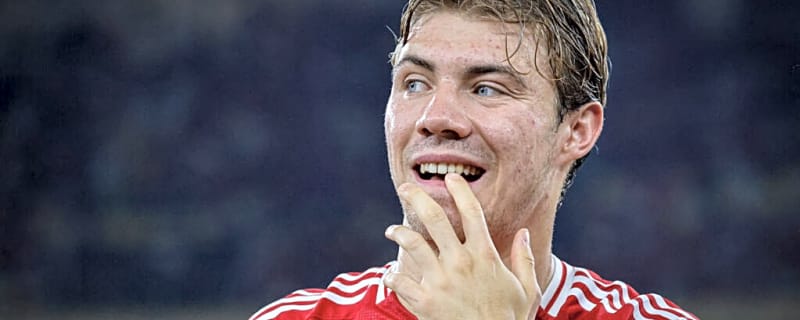 Man United target ‘out of this world’ midfielder in potential Rasmus Hojlund exit deal