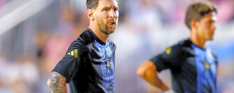 Argentina boss Lionel Scaloni weighs in on Lionel Messi’s World Cup uncertainty