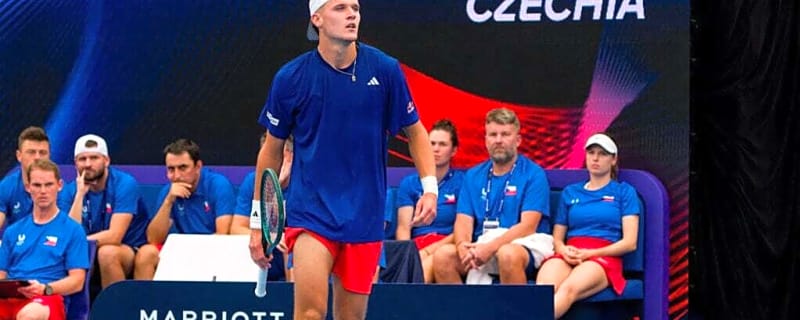 Jakub Mensik reflects on first set struggles after beating Adam Walton in Miami Open opener