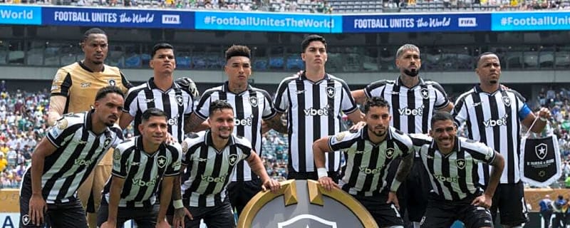 Manchester United show interest in Alex Telles’ Botafogo teammate available for just £5.8m
