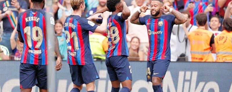 Ex-Barcelona star fuels World Cup narrative after being scolded for phone use in club match