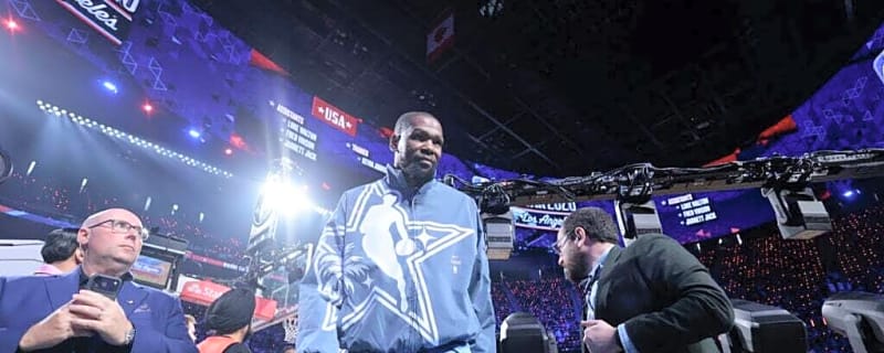 Kevin Durant allegedly caught using a burner to criticize his teammates on X