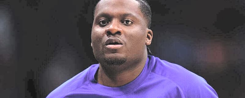 How Clint Capela reacted to Deandre Ayton’s insult about LA Lakers role