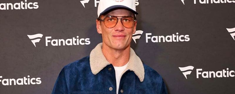 Tom Brady brutally humbles Logan Paul after WWE star tries to flex his athleticism