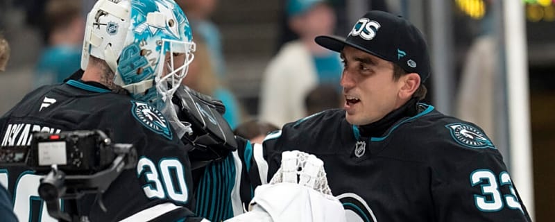 San Jose Sharks Extend Veteran Goalie
