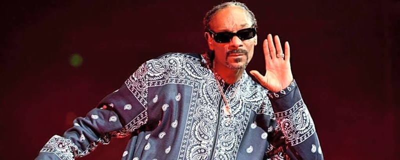 Snoop Dogg brings Dodgers stars Ohtani and Yamamoto into concert spotlight