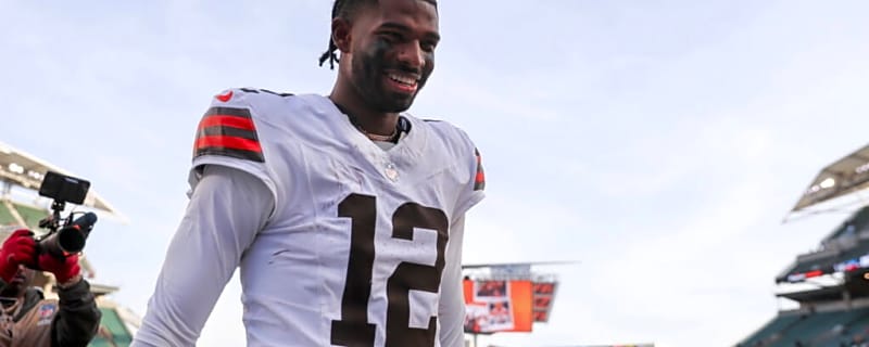 Shedeur Sanders surprises Cleveland high school with heartwarming gesture