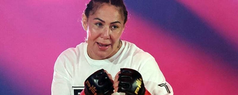 Feared former UFC champion scores brutal first-round KO in boxing as she trolls consensus GWOAT