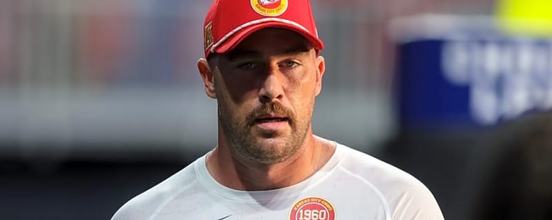 Chiefs Star Travis Kelce Criticized for Move After Loss to Texans