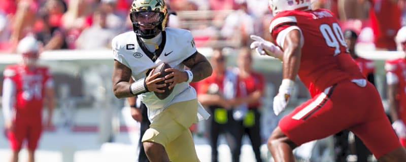 Wake Forest Stuns No. 16 Louisville in 30-27 Upset