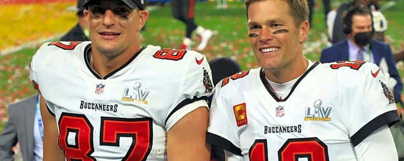 Dave Portnoy blasts ’embarrassing’ NFL franchise for mooching off Tom Brady and Rob Gronkowski