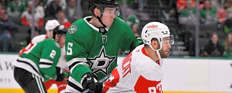 Dallas Stars Re-Sign Depth Defenceman