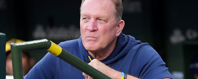 Milwaukee Brewers Cut Ties With Long-Time MLB Veteran