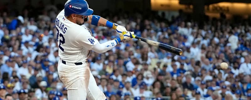 Miguel Rojas Announces Retirement After 13 Seasons in Major League Baseball