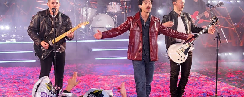 Jonas Brothers Announce More Concerts With Marshmello, All-American Rejects