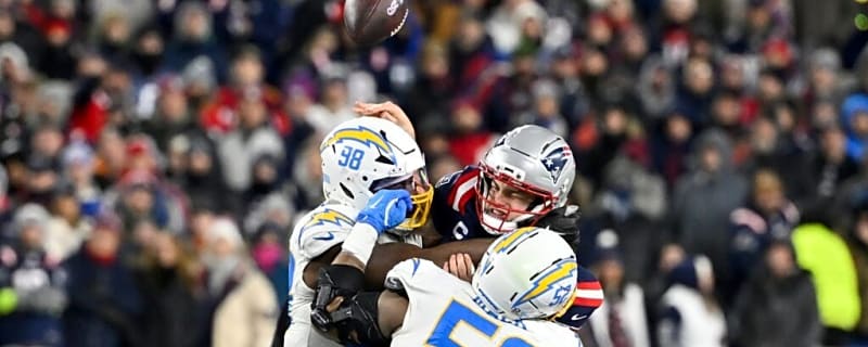 Chargers Free Agent Earns Surprising Spot on PFF List