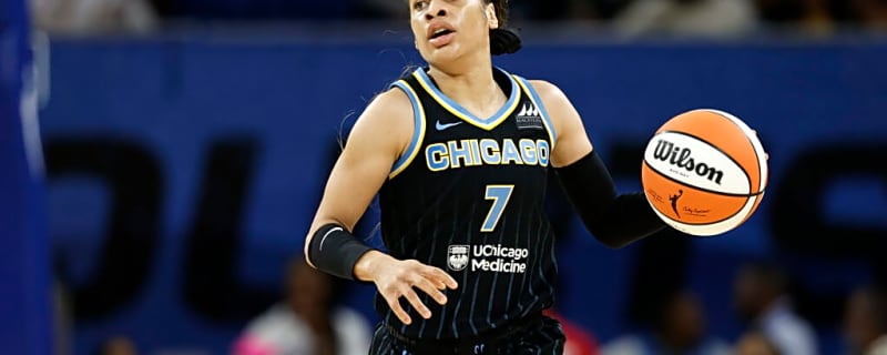 Becky Hammon Helping Chennedy Carter Adapt Playing Style to Aces System
