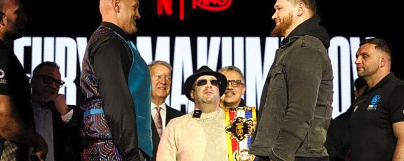 Tyson Fury tickles Arslanbek Makhmudov after promising right-hand KO inside 6 rounds