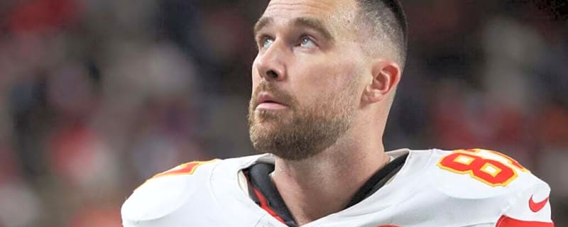 NFL fans shocked after Travis Kelce signs a three-year, $54.7 million deal with Chiefs