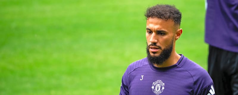 Fabrizio Romano plays down Juventus links to Man United’s Mazraoui