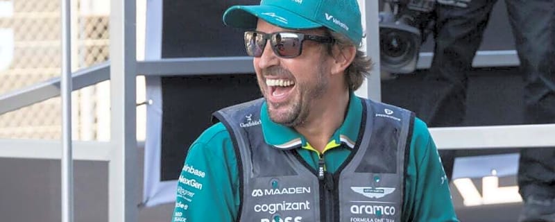 Damon Hill believes Fernando Alonso holds an edge over his rivals in F1 testing