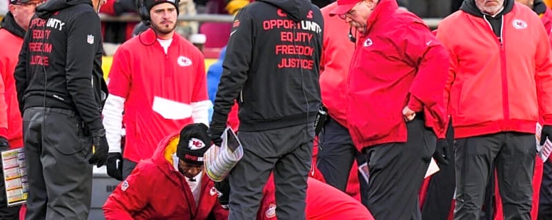 Patrick Mahomes Injury Update: Chiefs Star 'Doesn’t Look Good' After Playoff Elimination