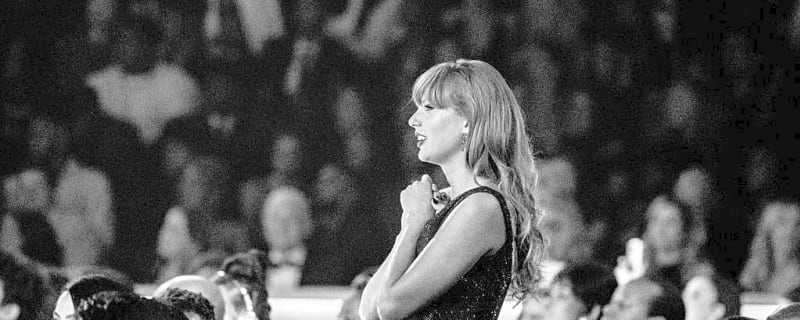 Taylor Swift&#39;s Showgirl Look Was Once Worn in Vegas&#39; Longest-Running Spectacular, Stylist Reveals