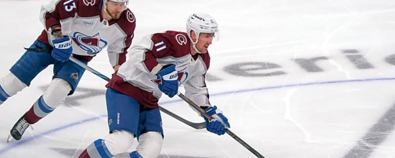Colorado Avalanche Lock-up Free Agent Centre