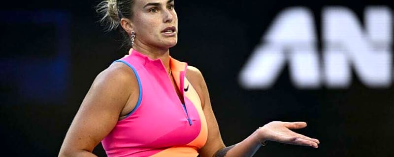 Martina Navratilova disagrees with umpire’s call against Aryna Sabalenka at Australian Open