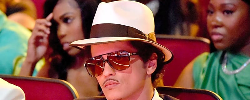 Bruno Mars Addresses Rumors of Being 'Owned' by Park MGM Over $50M Gambling Debt