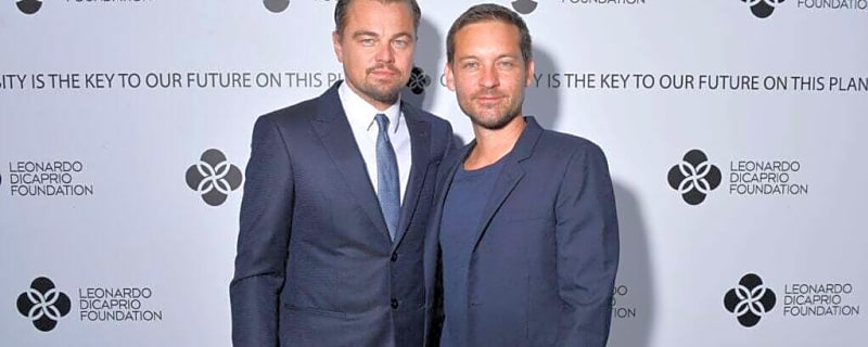 What Leonardo DiCaprio and Tobey Maguire did at their Super Bowl party is going viral
