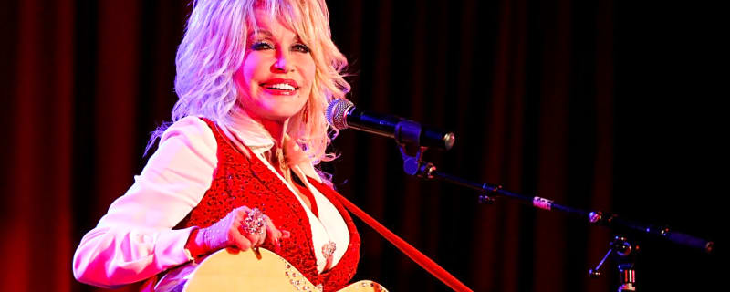 Dolly Parton Reportedly Sought Experimental Cancer Treatment in Germany During Final Year
