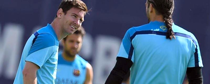 Former FC Barcelona goalkeeper is frustrated with one Lionel Messi question, ‘it bothers me…’