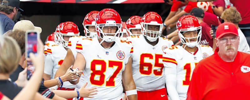 Chiefs Bring Back Kelce, Keeping Cornerstone Tight End in Kansas City