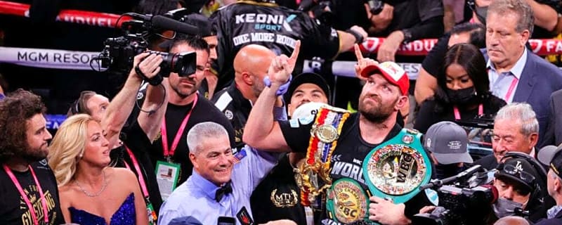 Tyson Fury responds to Deontay Wilder’s ‘cheating’ claim with Oleksandr Usyk example