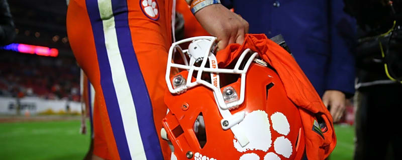 Former Clemson Tigers Champion Gets Dumped by NFL Team