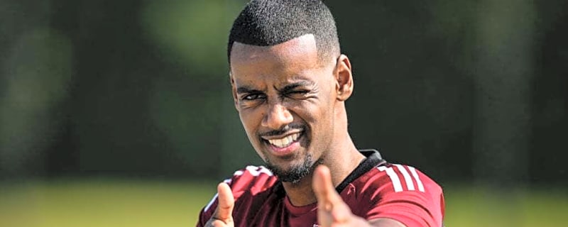 Alexander Isak’s struggles continue as Sweden fans turn on manager with banner display