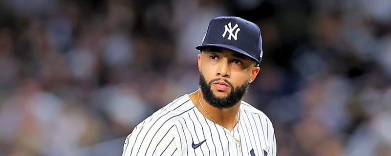 Mets begin rebuild of bullpen by signing Devin Williams