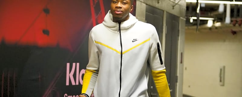 Former Lakers Champion Reacts in Five Words to Team Change