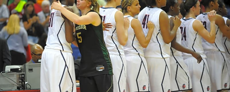 Tributes Pouring In After Former Women's College Basketball Star Dies at 35