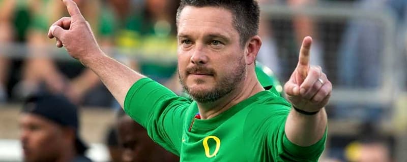 Dan Lanning and Nike have Oregon Ducks in unexpected recruiting race for last elite pass-rusher in the 2026 class
