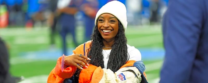 Simone Biles Addresses Custom Jonathan Owens Jacket After Colts’ $1.2M Signing