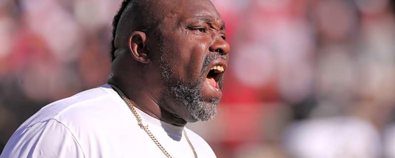 Warren Sapp Issues Three-Word Reaction To Former Teammate’s Personal Achievement