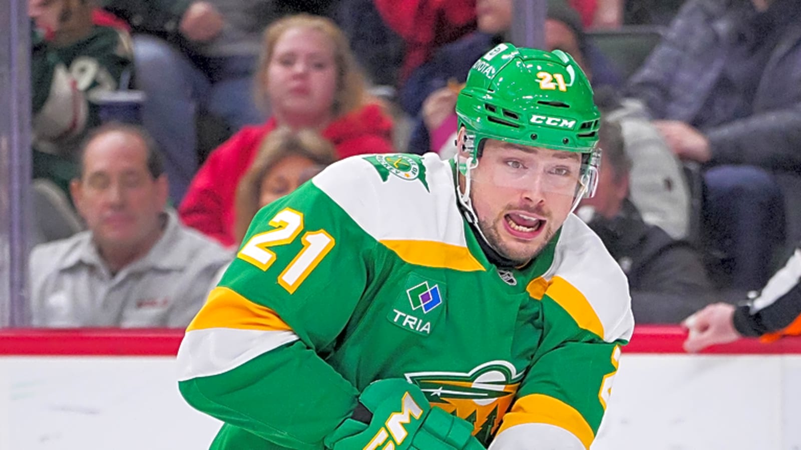 Blue Jackets reunite with veteran center in trade with Wild