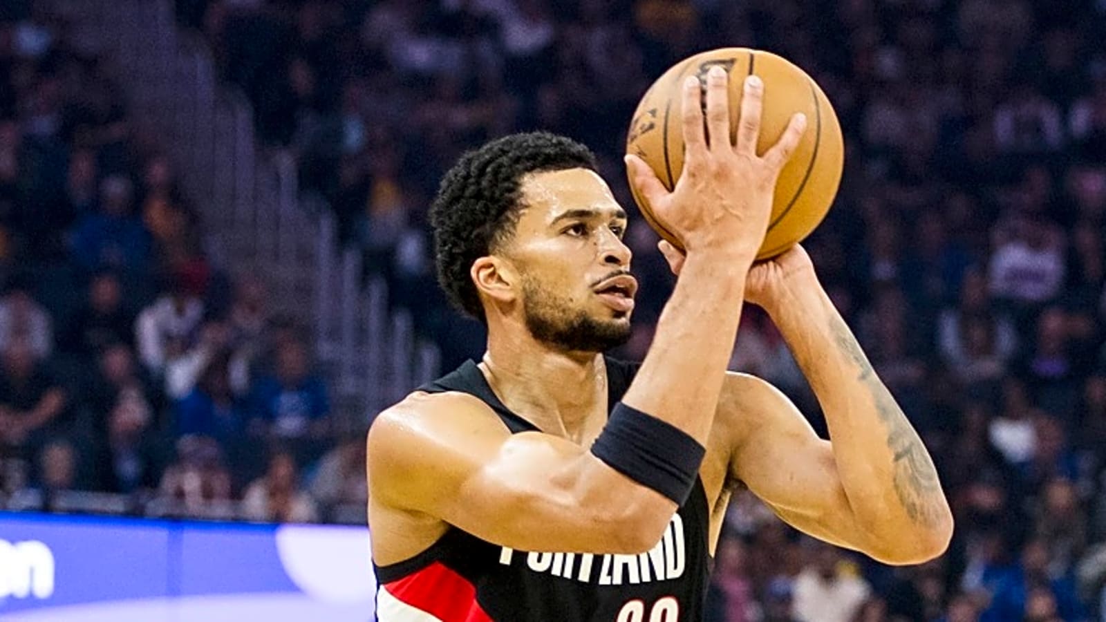 Trail Blazers agree to a four-year extension with key player