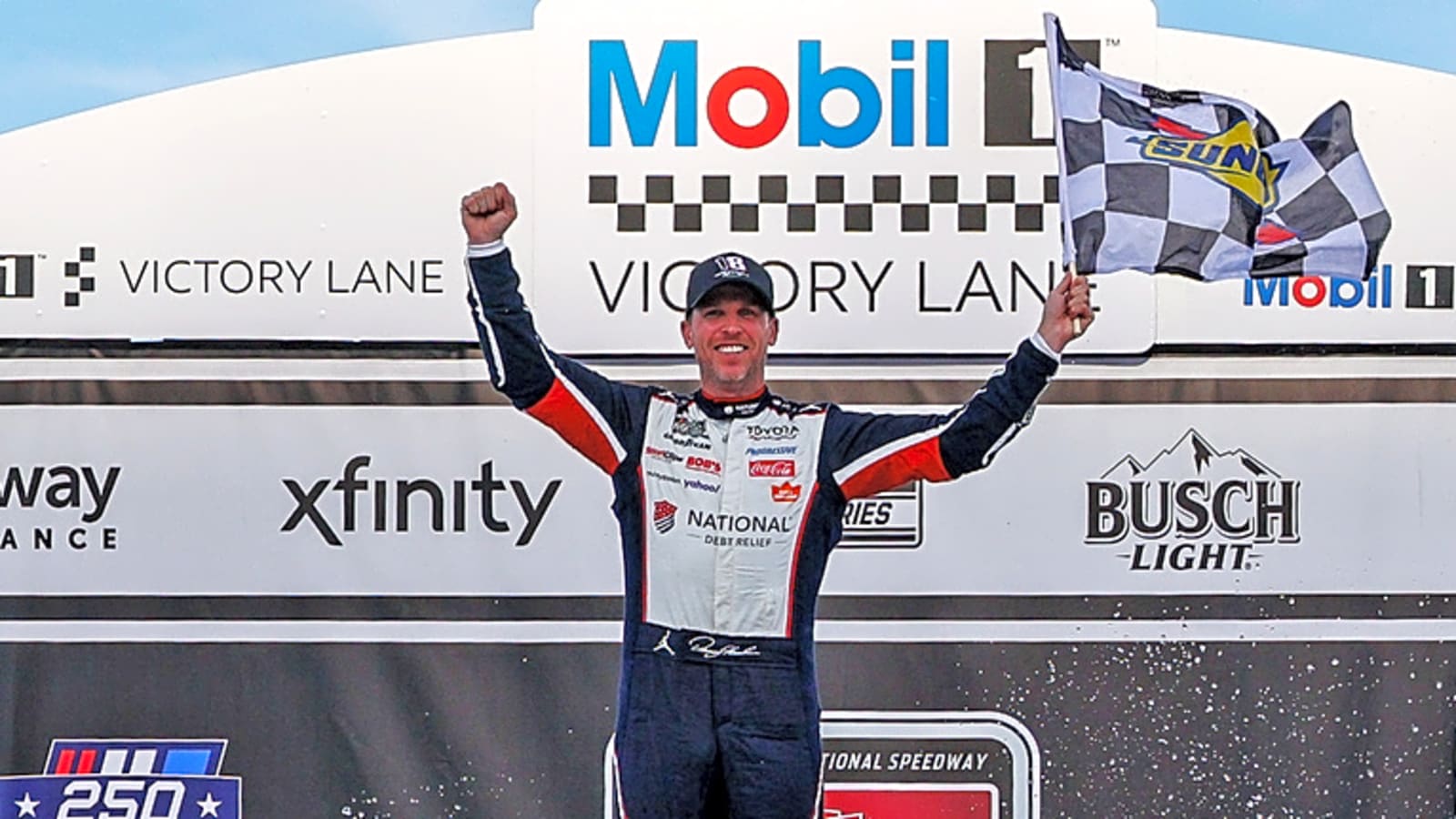 NASCAR FireKeepers Casino 400 takeaways: Hamlin goes back-to-back