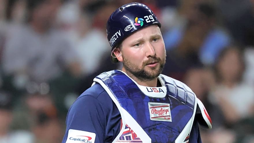 Cal Raleigh snubs another Mariners teammate during WBC