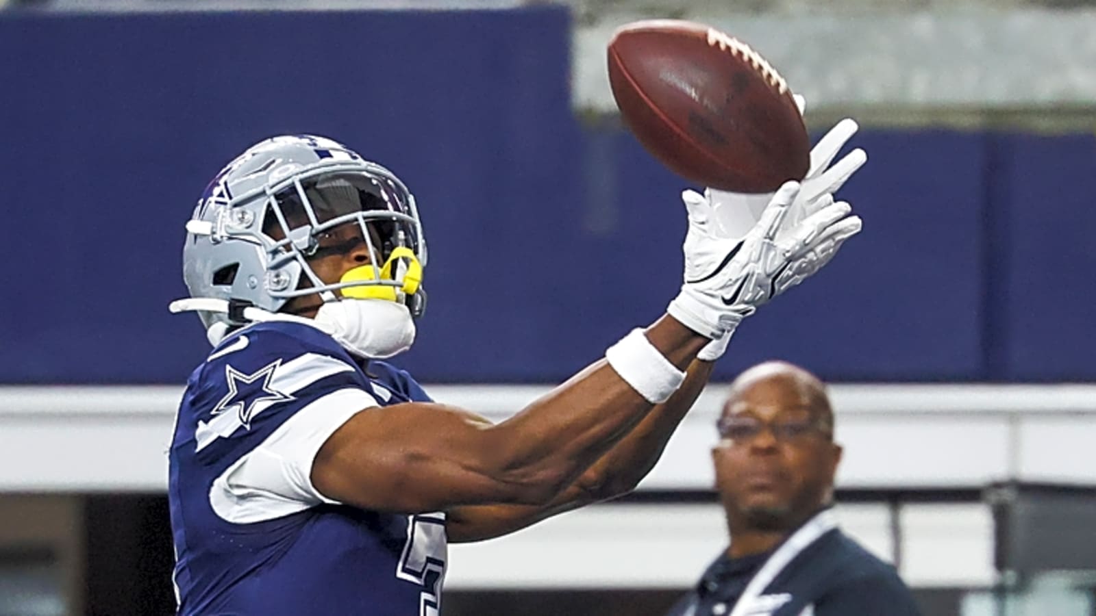 10 hot NFL contract situations to monitor during the 2026 offseason