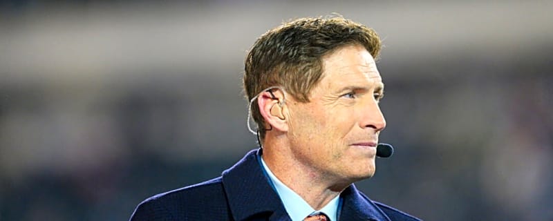 'Hornets Nest of Insanity': Steve Young Shares Blunt Thoughts on Being Traded to Cardinals & Pleading With Bucs Owner To Not Send Him to St. Louis