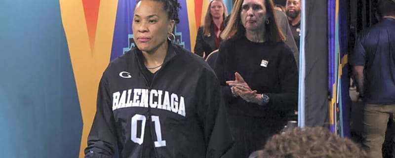 'You Have To Come In With a Standard': Former South Carolina Star Reflects on Playing Under Dawn Staley